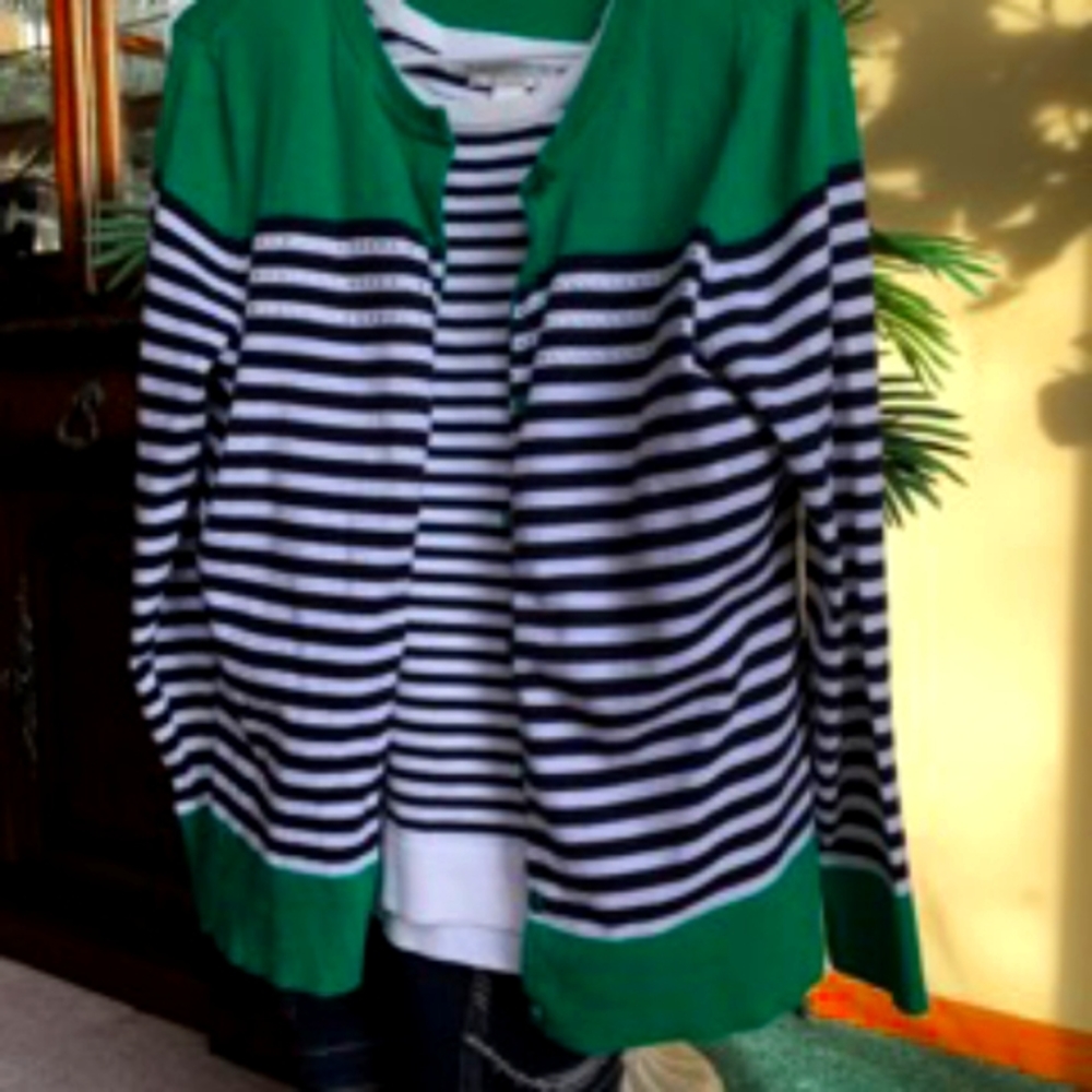 Cute Christopher and Banks set with a pair of Earl Jeans size 10